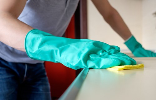 Deep cleaning support for kitchens and bathrooms in W1T properties